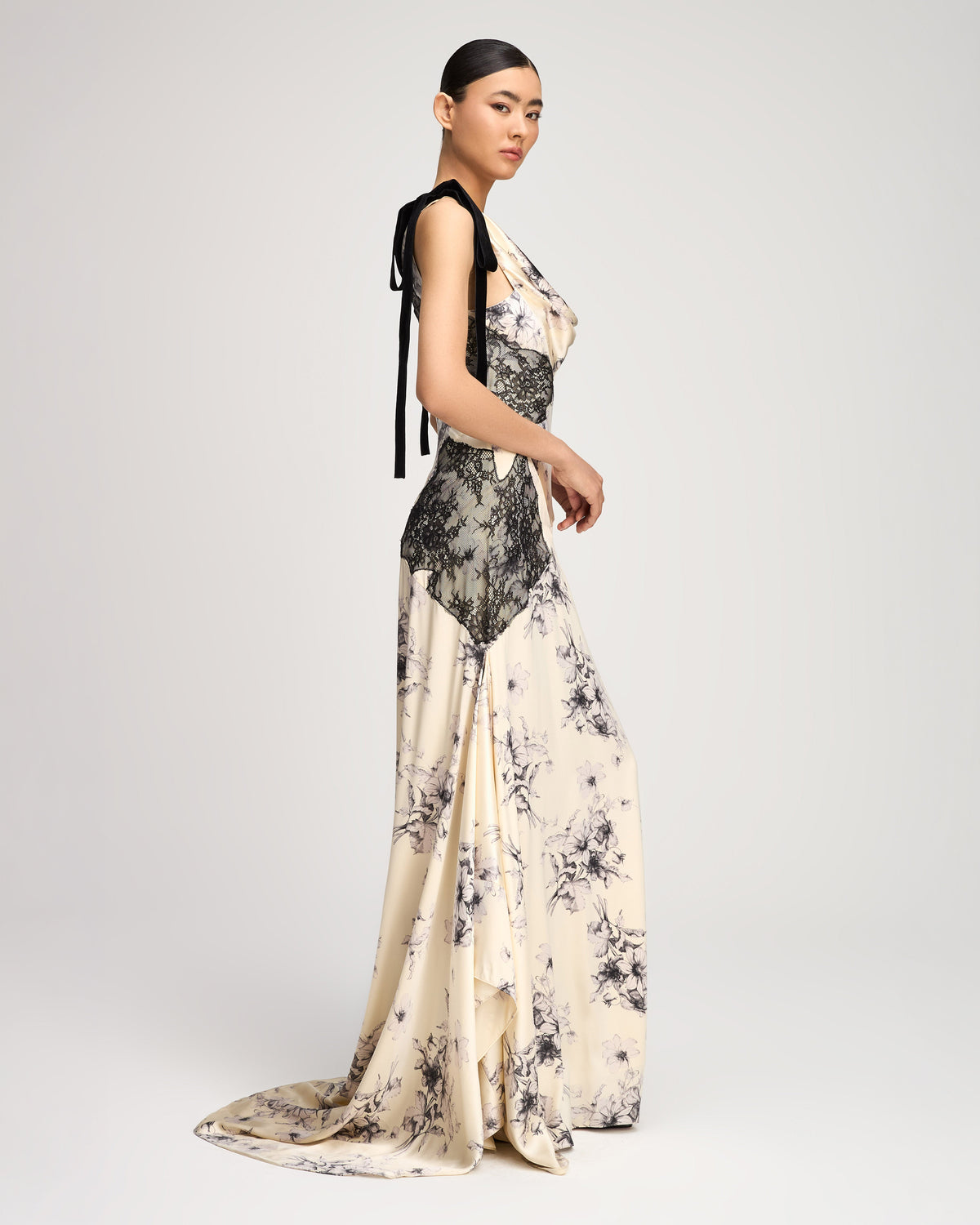 Cinq à Sept Handsketched Floral Antonella Gown