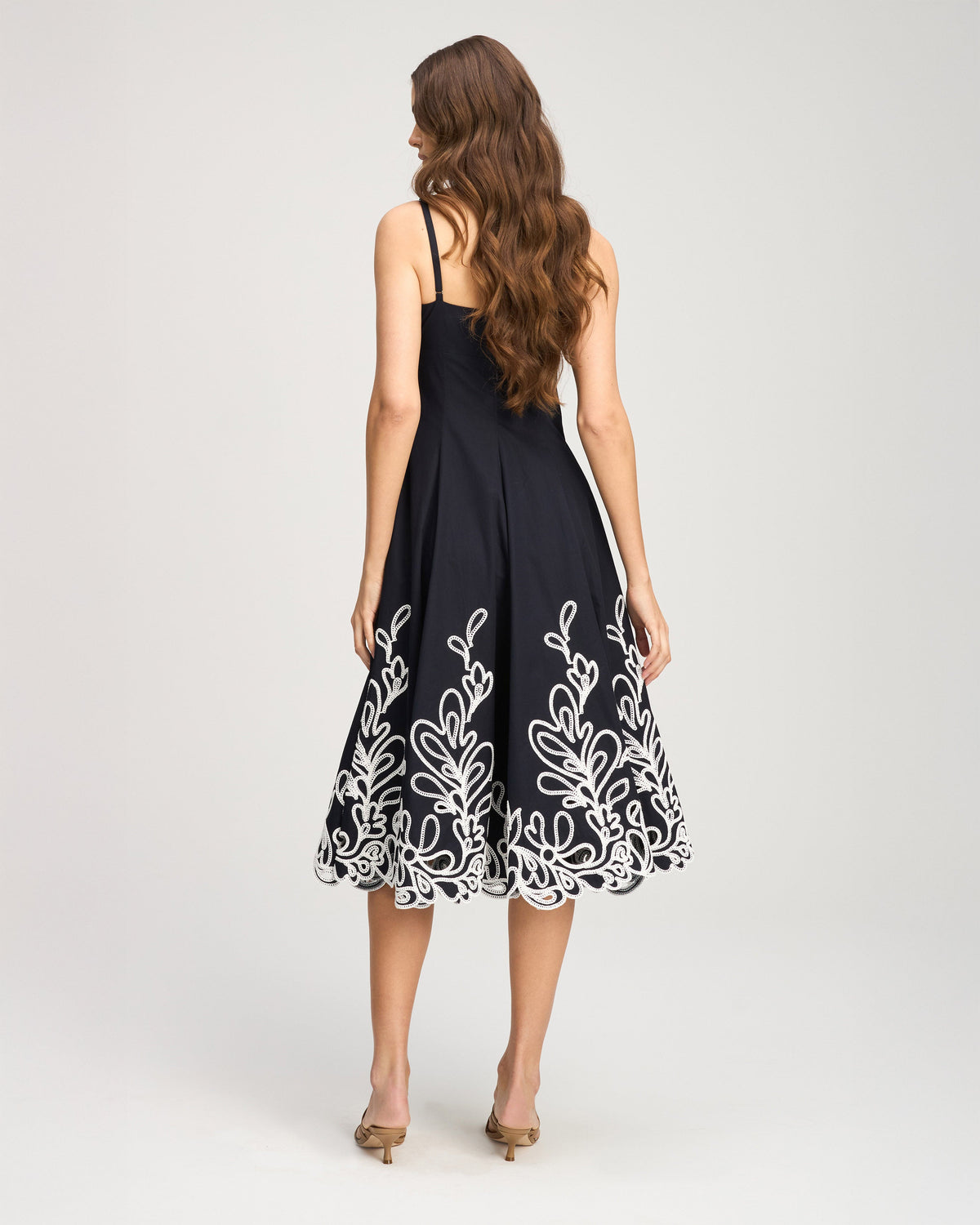 Cinq à Sept Paisley Bloom Embroidered Dama Dress