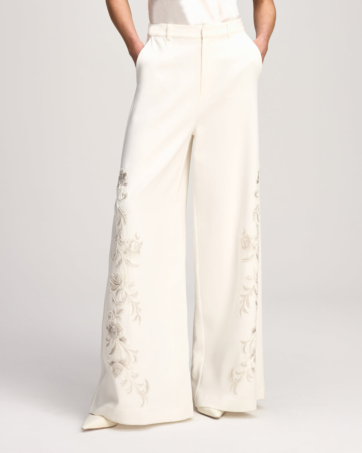 Cinq à Sept Rococo Embroidered Roxane Pant