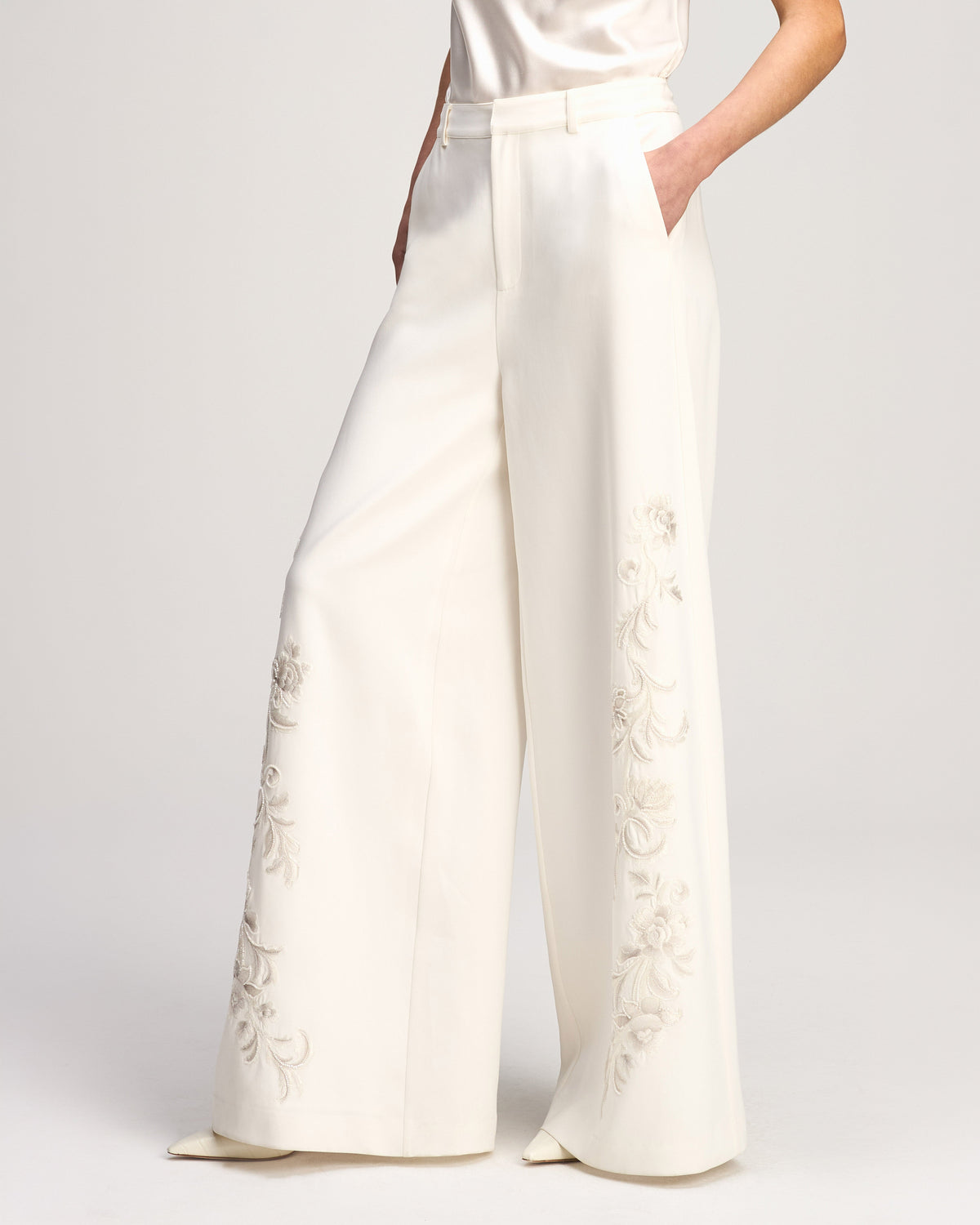 Cinq à Sept Rococo Embroidered Roxane Pant
