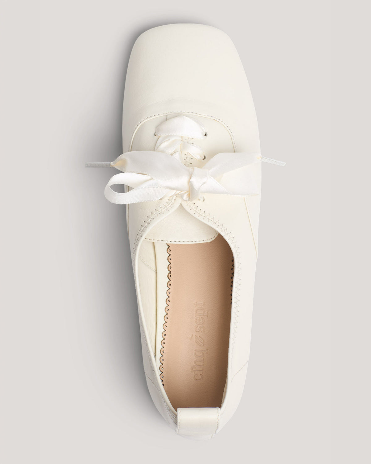 Cinq à Sept Christina Lace Up Oxford