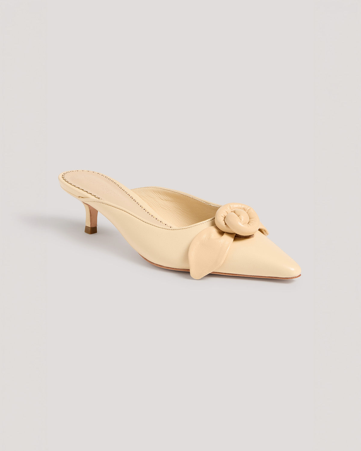 Cinq à Sept Layla Knotted Rose Kitten Heel