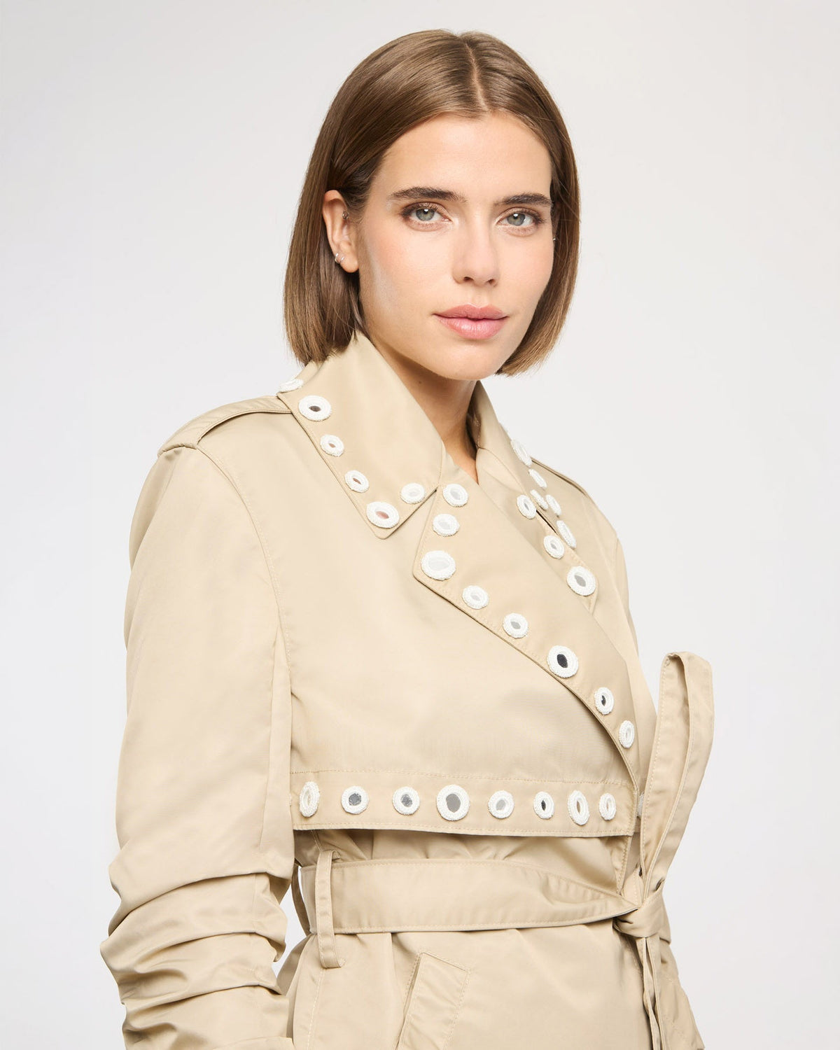 Cinq à Sept Crochet Mirrors Short Yates Trench