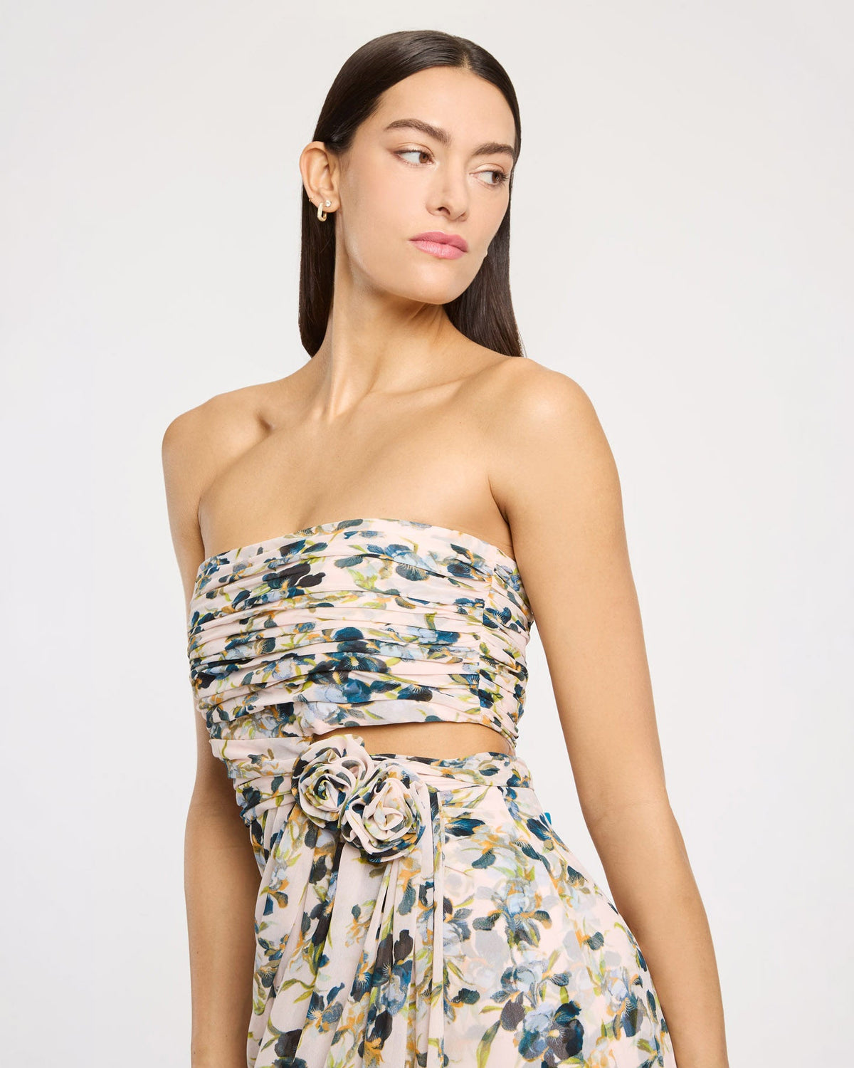 Cinq à Sept Trailing Iris Magy Gown
