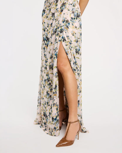 Cinq à Sept Trailing Iris Magy Gown