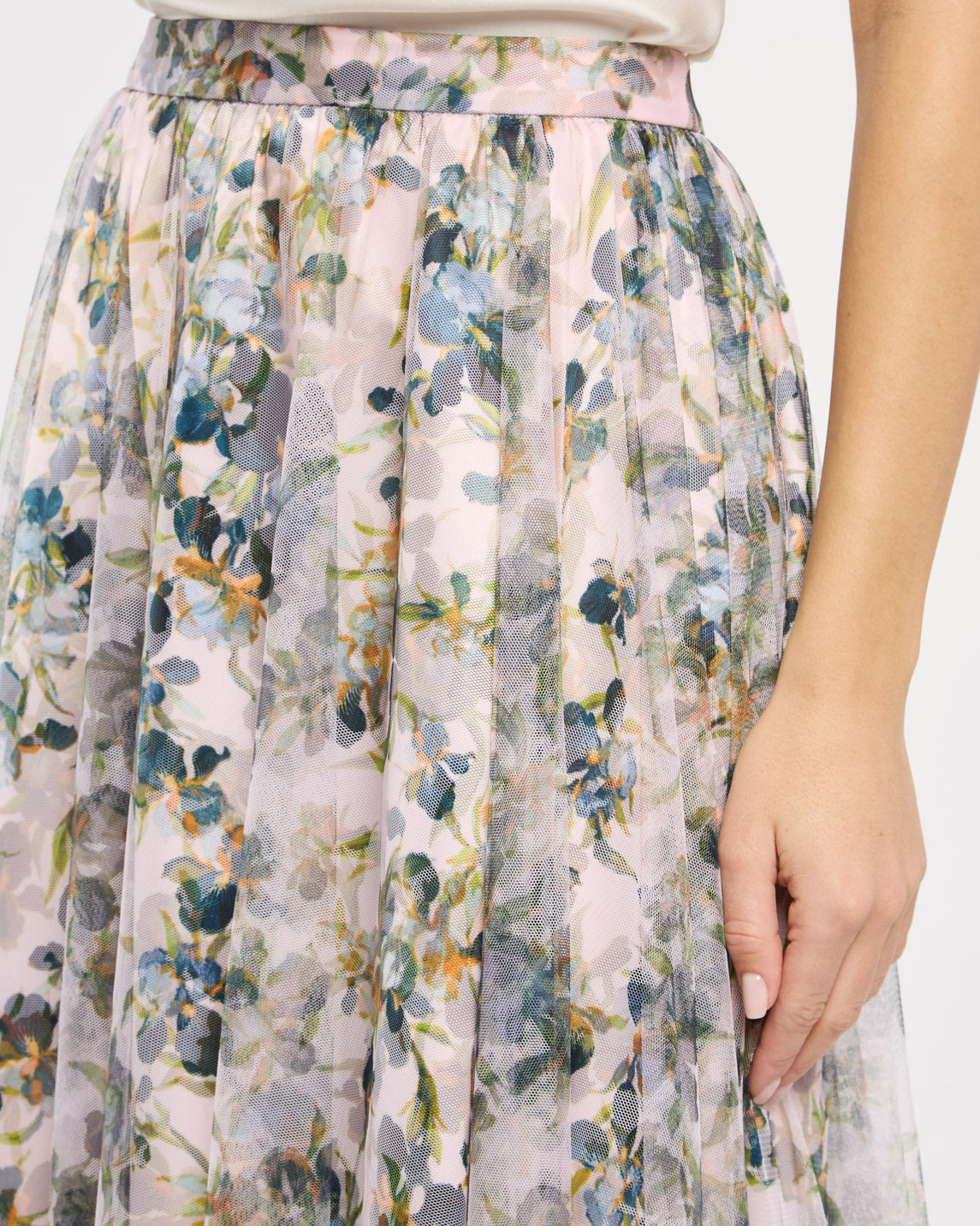 Cinq à Sept Trailing Iris Sofia Skirt