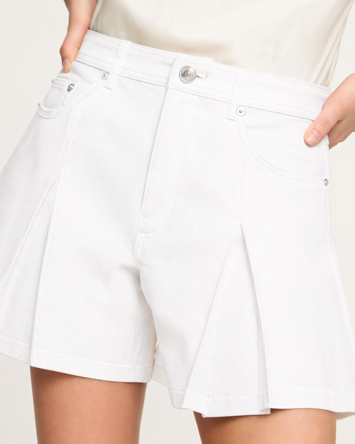 Cinq à Sept Desi Jean Short